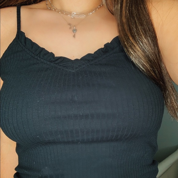 Fitted black tank top - Picture 1 of 3